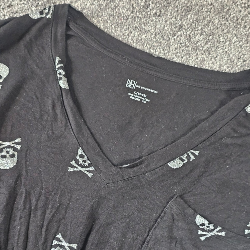 NoBoundaries Glitter Skull Crossbone T-Shirt Womens L Black Knot‎ Front Goth Emo